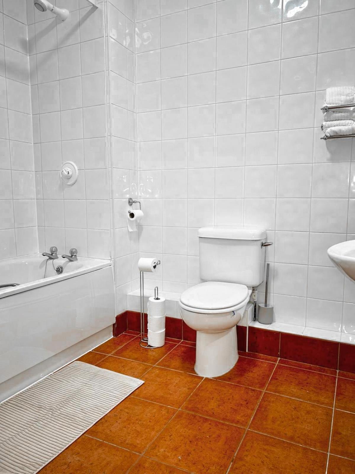Nem House Apartment Galway Bagian luar foto